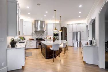 Mouser Frameless Kitchen