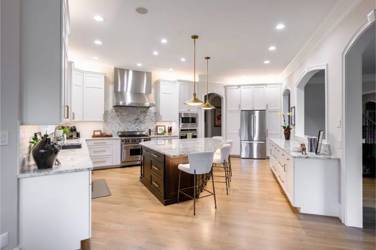 Mouser Frameless Kitchen