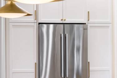 Mouser Frameless Kitchen