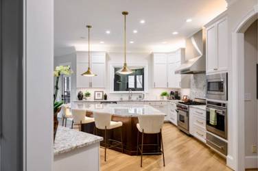 Mouser Frameless Kitchen