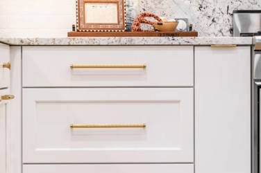 Mouser Frameless Kitchen