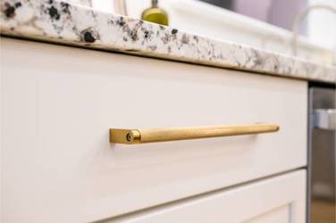 Mouser Frameless Kitchen